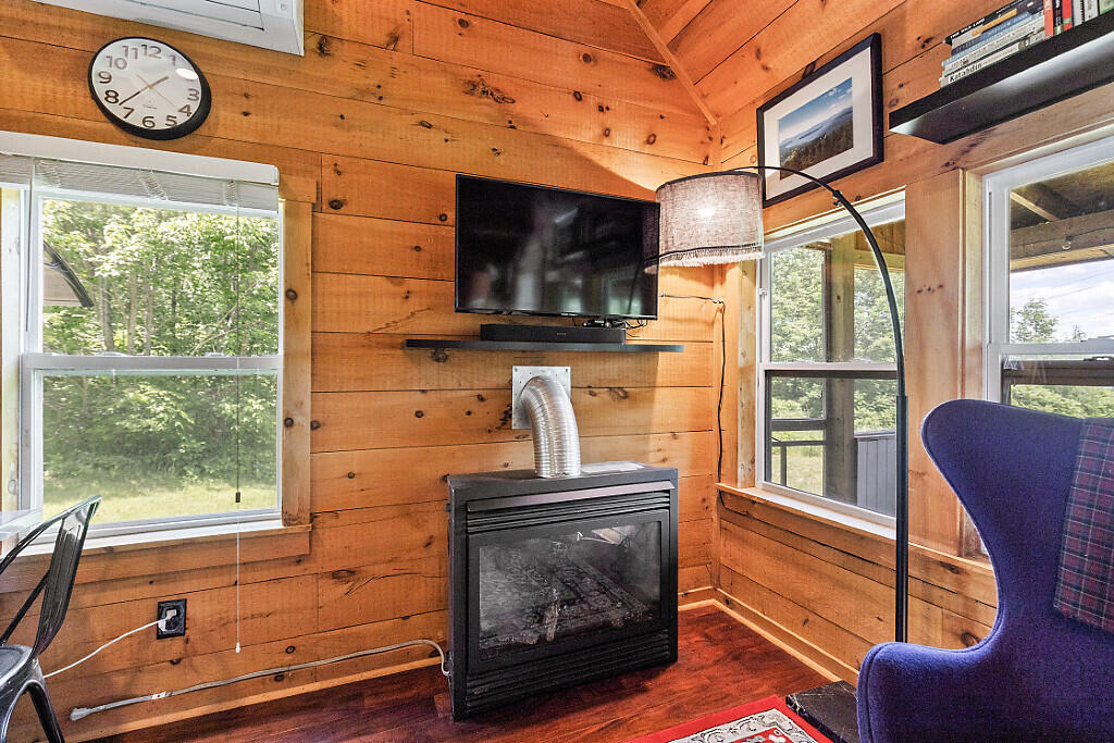 325 Molunkus Road Cornville, ME 04976 - Photo 16 of 44 Living room