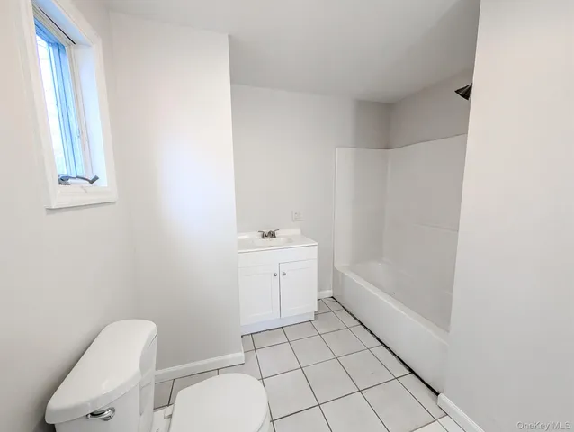 $599,999 | 1932 Joshuas Path, Central Islip, NY 11722