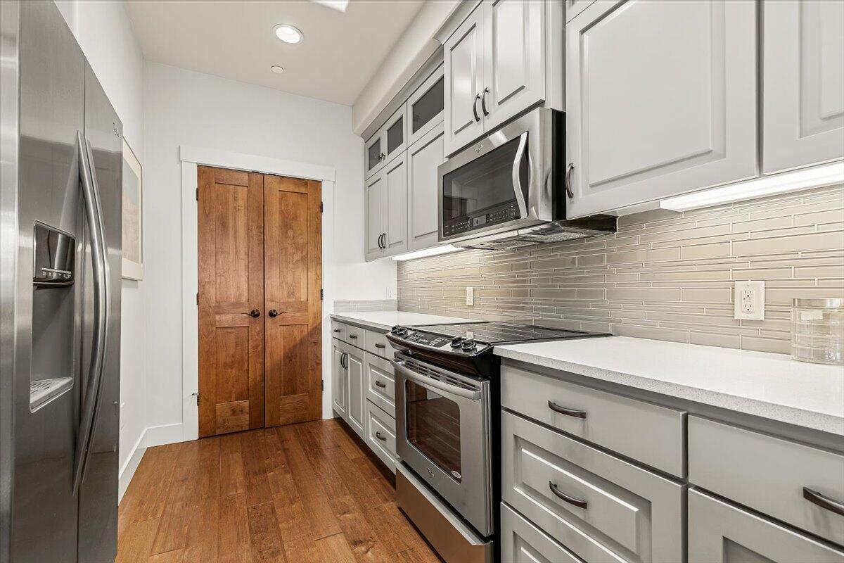 175 Lithia Way, Unit 303 Ashland, OR 97520 - Photo 16 of 44