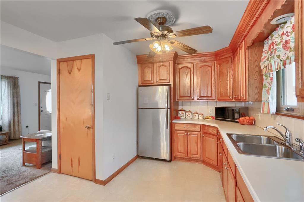 1211 Gale Street New Castle, PA 16101 - Photo 12 of 31