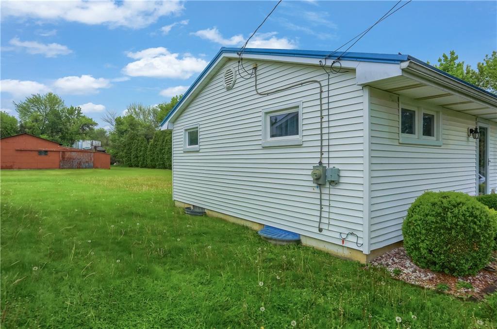 1211 Gale Street New Castle, PA 16101 - Photo 3 of 31