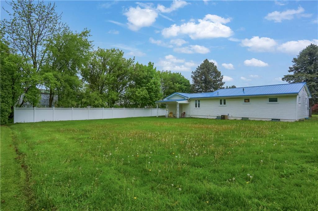 1211 Gale Street New Castle, PA 16101 - Photo 6 of 31