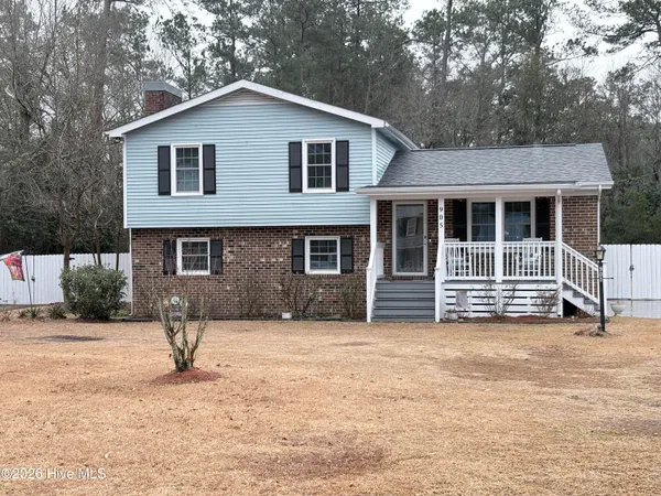 $389,000 | 905 East Wilmington Street, Burgaw, NC 28425