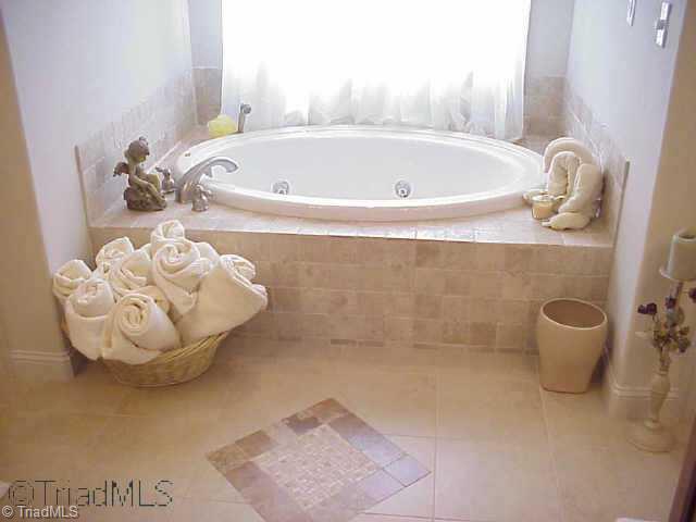 113 Scenic Ridge Place King, NC 27021 - Photo 8 of 9 Other. Tub