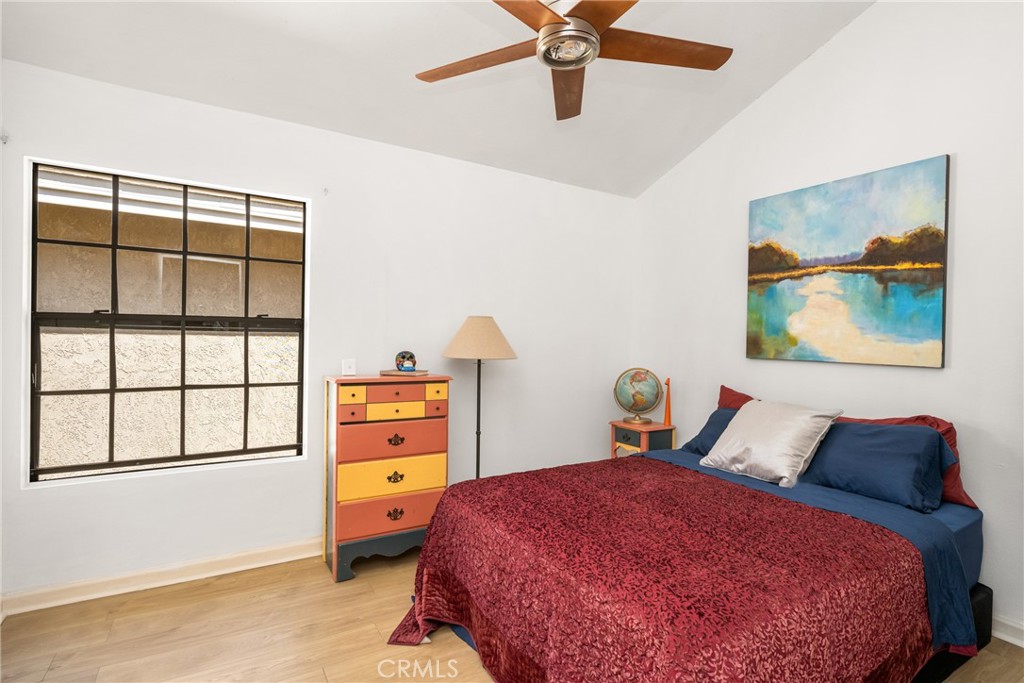 179 Pineview Irvine, CA 92620 - Photo 38 of 51 Spacious 2nd bedroom.