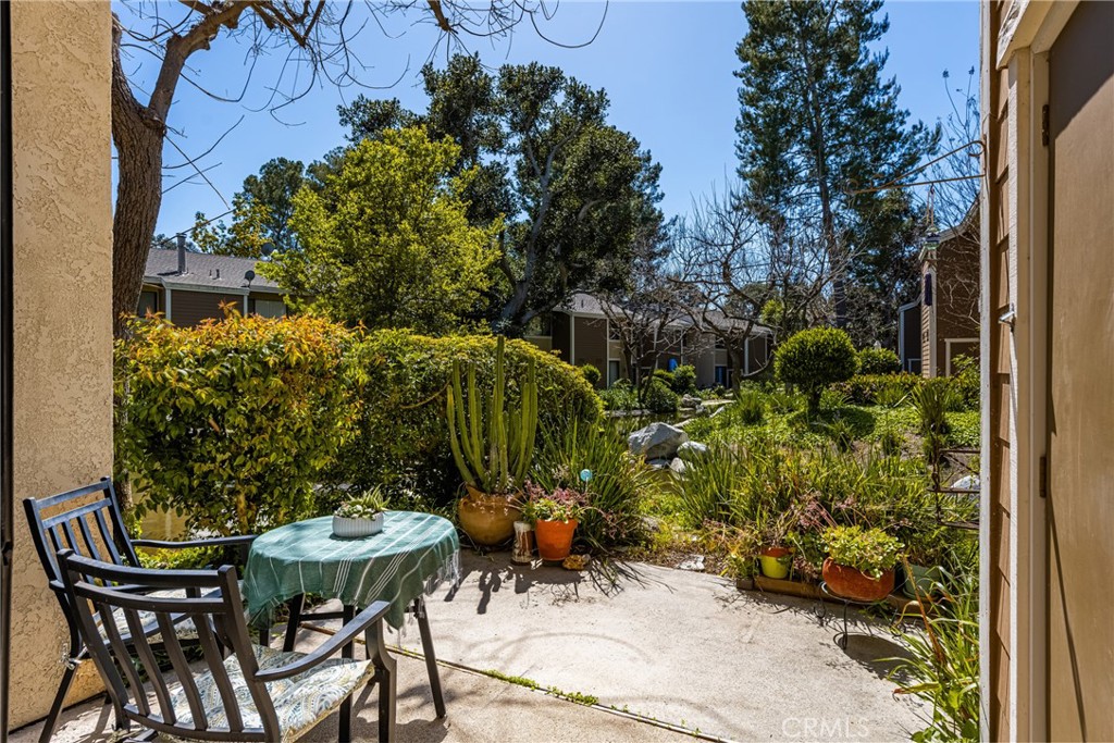 179 Pineview Irvine, CA 92620 - Photo 8 of 51 Patio on the lakes!