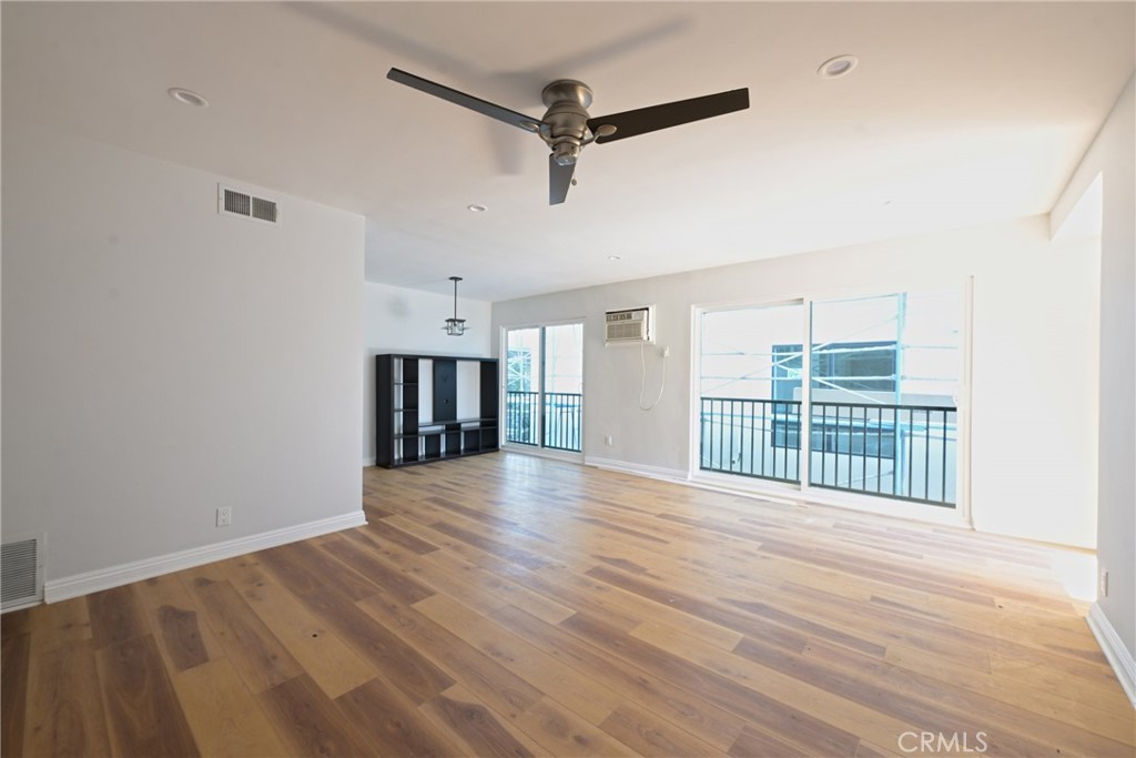 1436 South Bedford Street, Unit 5 Los Angeles, CA 90035 - Photo 1 of 23