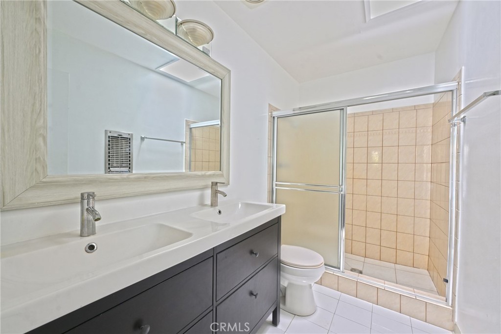 1436 South Bedford Street, Unit 5 Los Angeles, CA 90035 - Photo 11 of 23