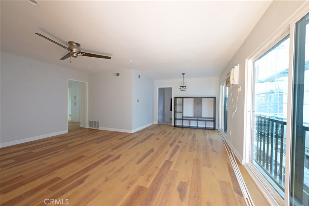 1436 South Bedford Street, Unit 5 Los Angeles, CA 90035 - Photo 3 of 23