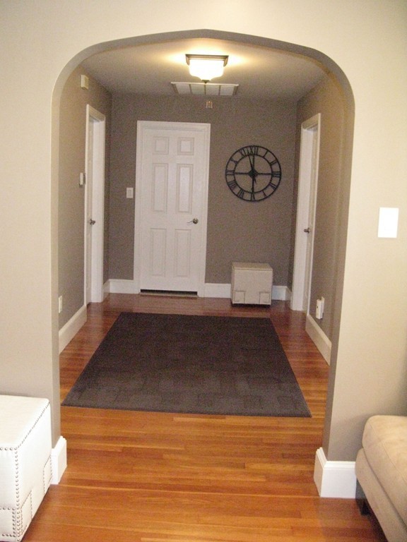 397 Gardners Neck Road Swansea, MA 02777 - Photo 10 of 19 Gallery Image 10