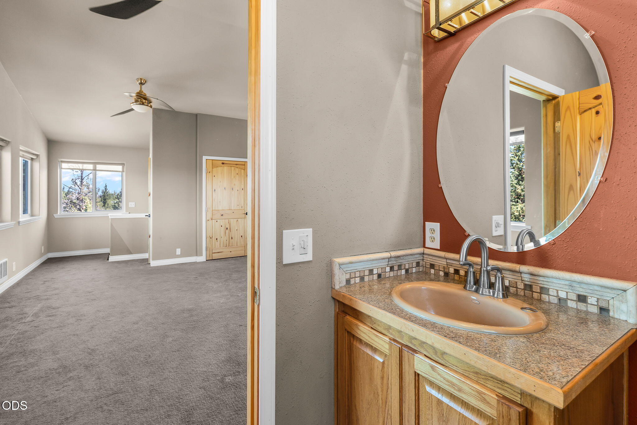 66967 Lance Road Bend, OR 97703 - Photo 35 of 58