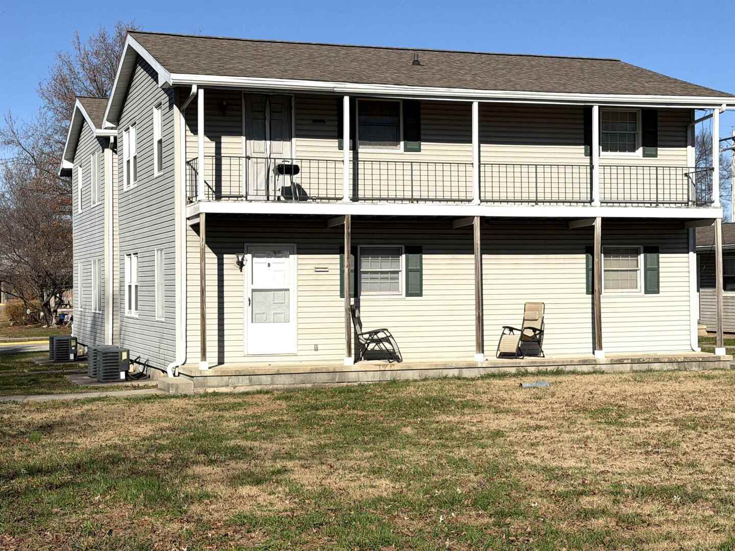 331 West Main Street Olney, IL 62450 - Photo 33 of 58 a front view of a house with windows