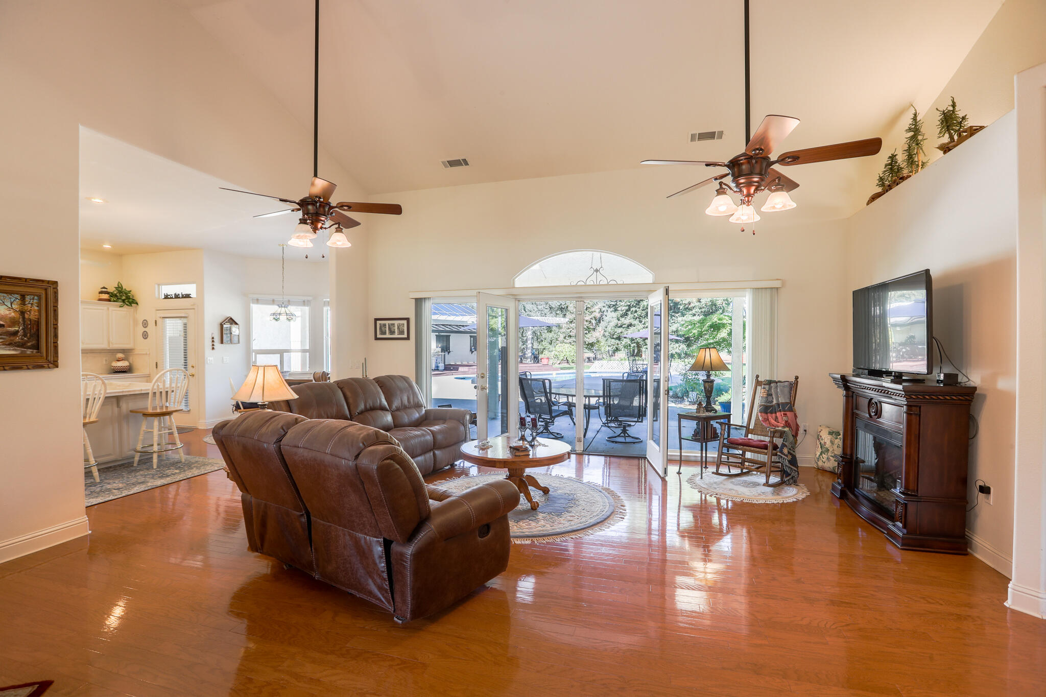 6639 Riata Drive Redding, CA 96002 - Photo 24 of 61 6639 Riata Dr (24)