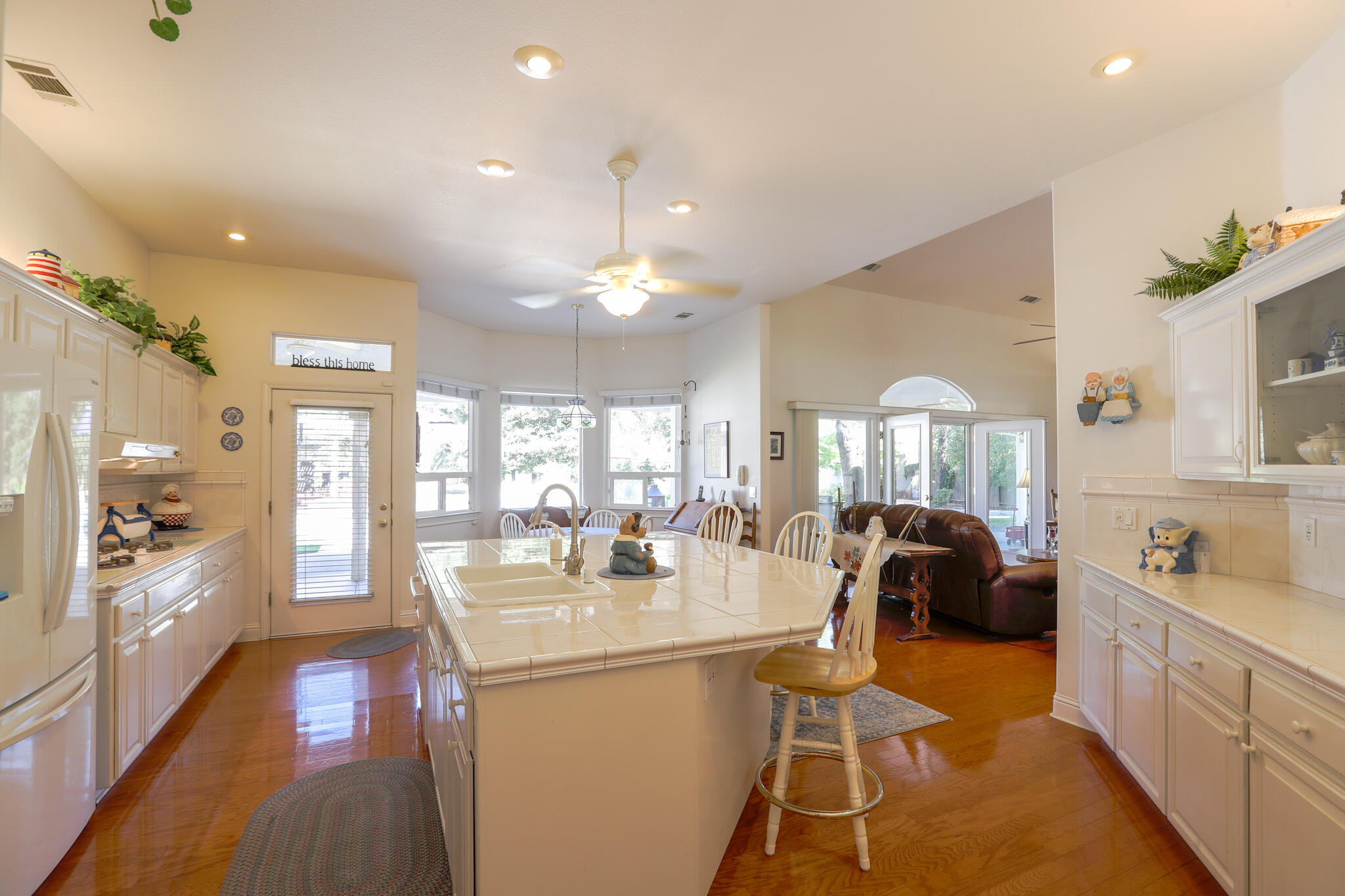 6639 Riata Drive Redding, CA 96002 - Photo 29 of 61 6639 Riata Dr (29)