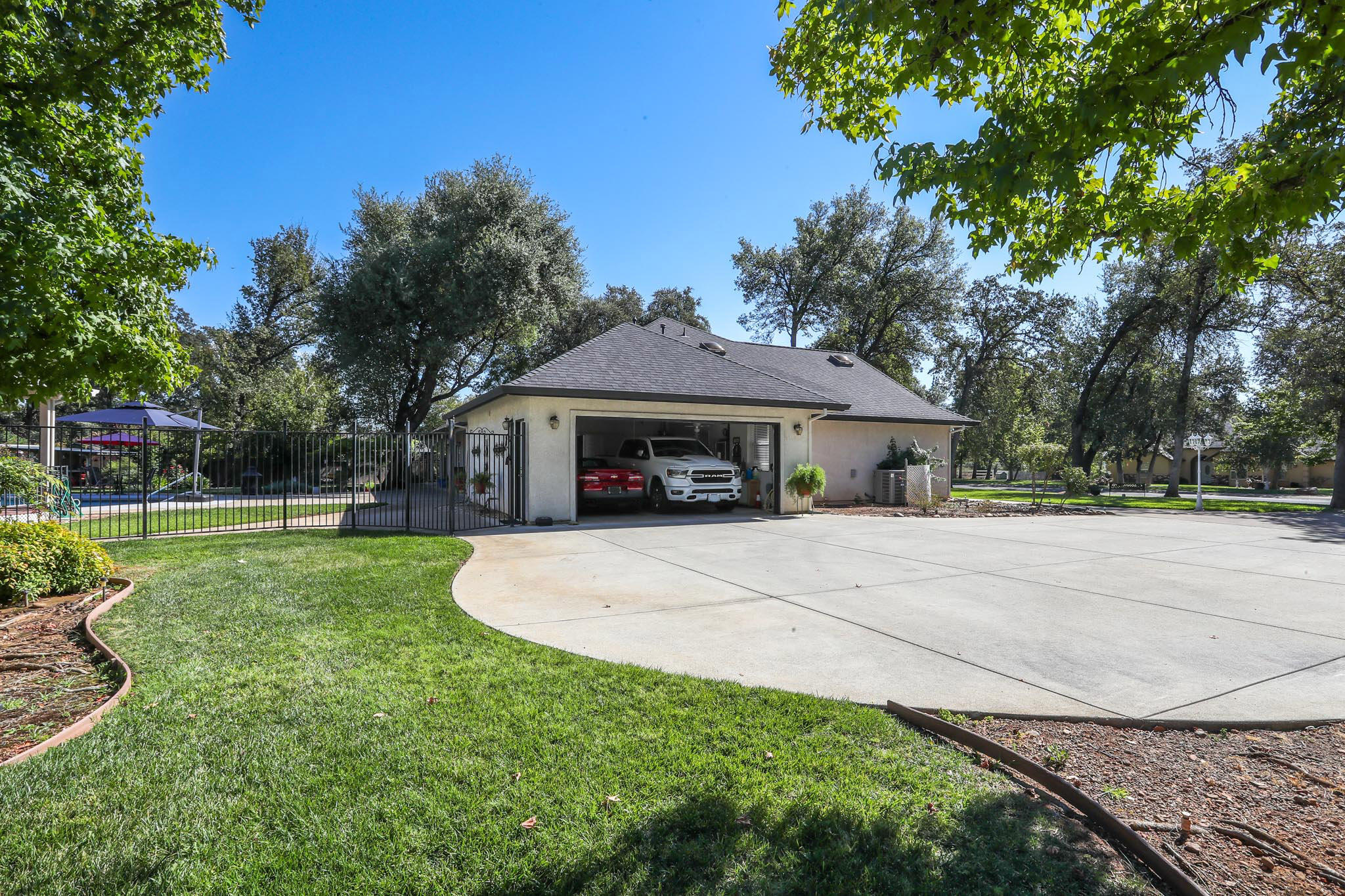 6639 Riata Drive Redding, CA 96002 - Photo 9 of 61 6639 Riata Dr (9)