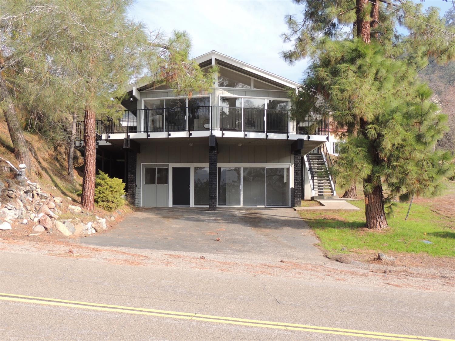 28516 Sky Harbour Road Friant, CA 93626 - Photo 1 of 26 Gallery Image 1