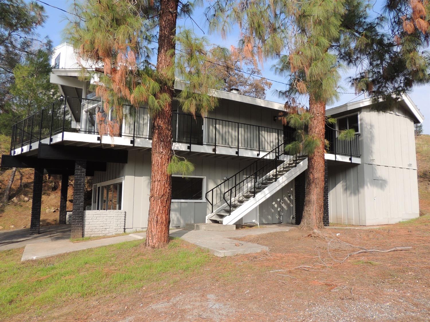 28516 Sky Harbour Road Friant, CA 93626 - Photo 22 of 26 Gallery Image 22