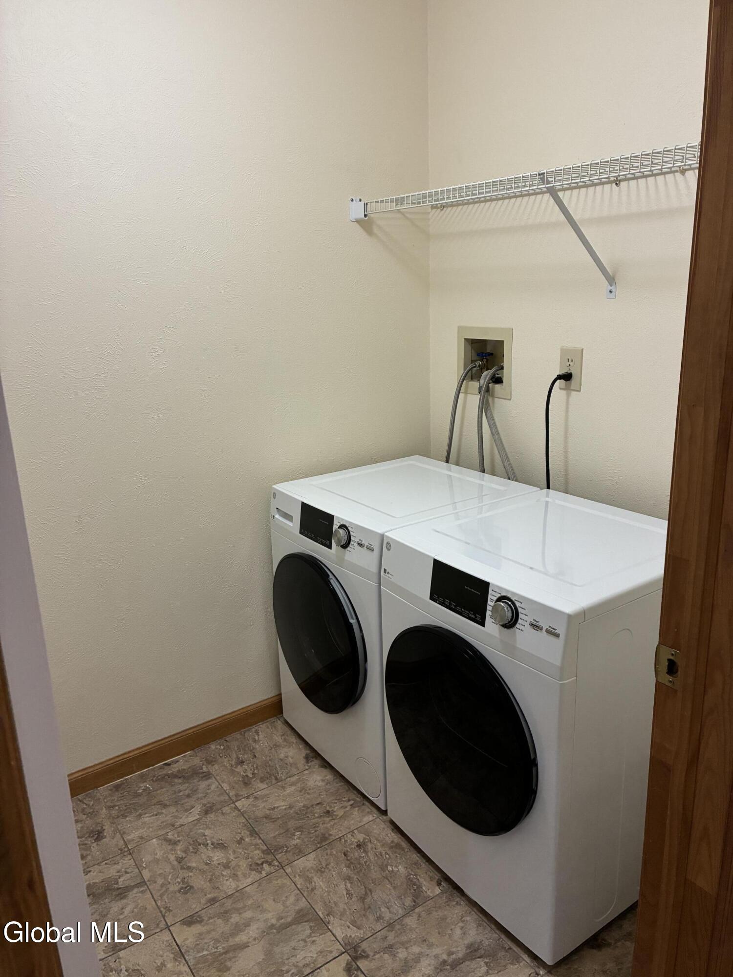 25 Stratton Circle Troy, NY 12182 - Photo 15 of 36 IMG_8307(1)