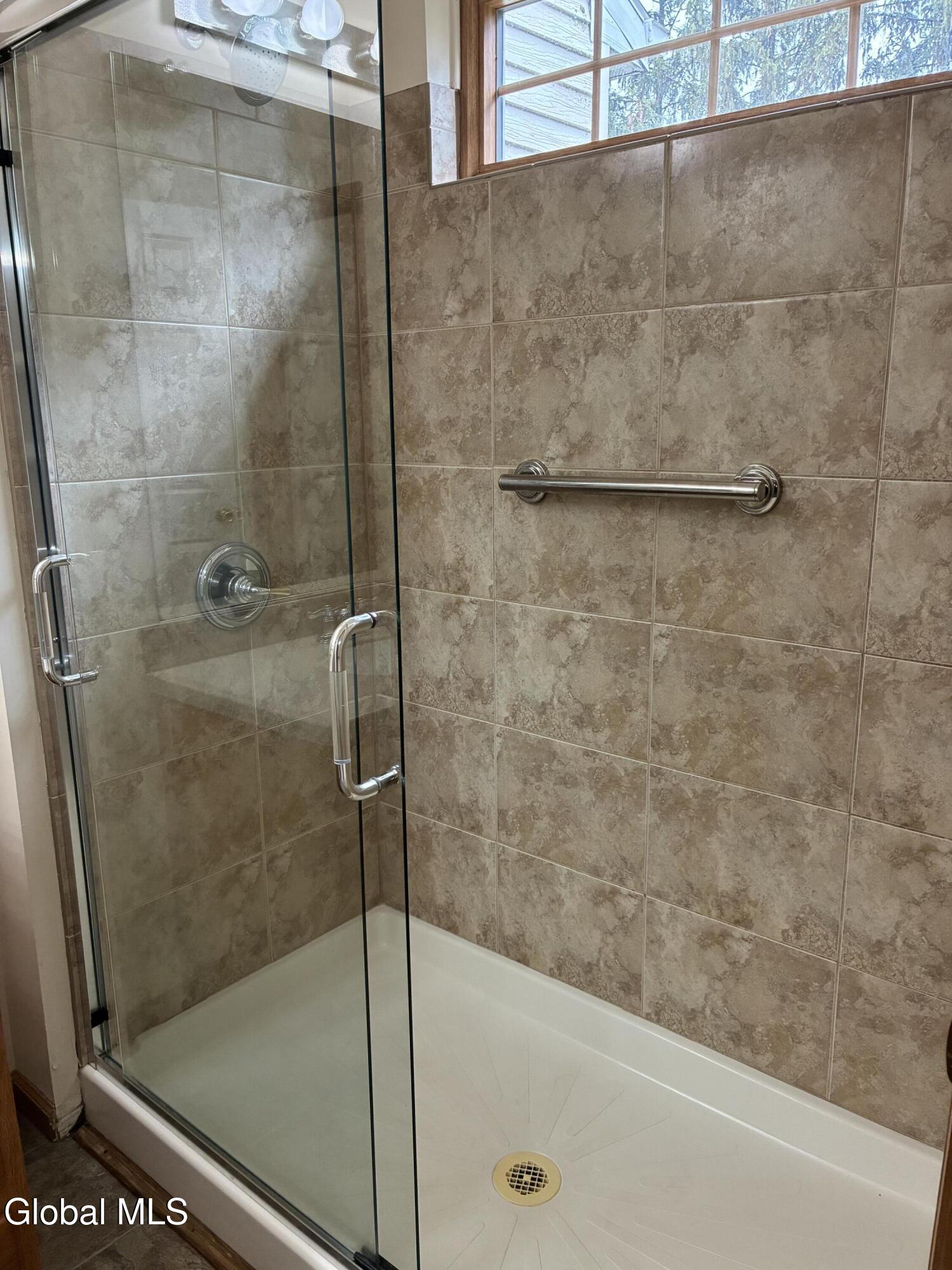 25 Stratton Circle Troy, NY 12182 - Photo 17 of 36 IMG_8309(1)