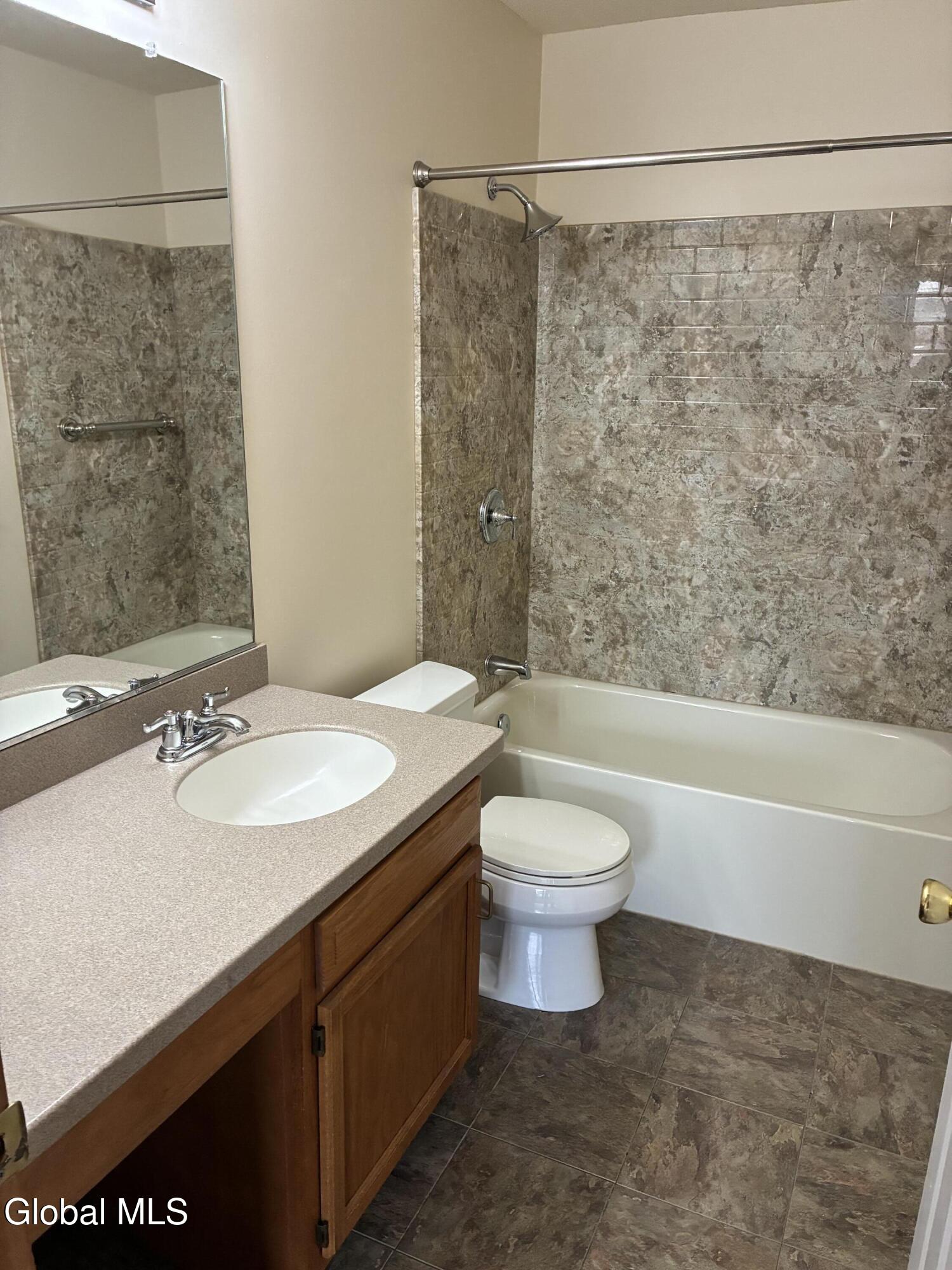 25 Stratton Circle Troy, NY 12182 - Photo 24 of 36 IMG_8316