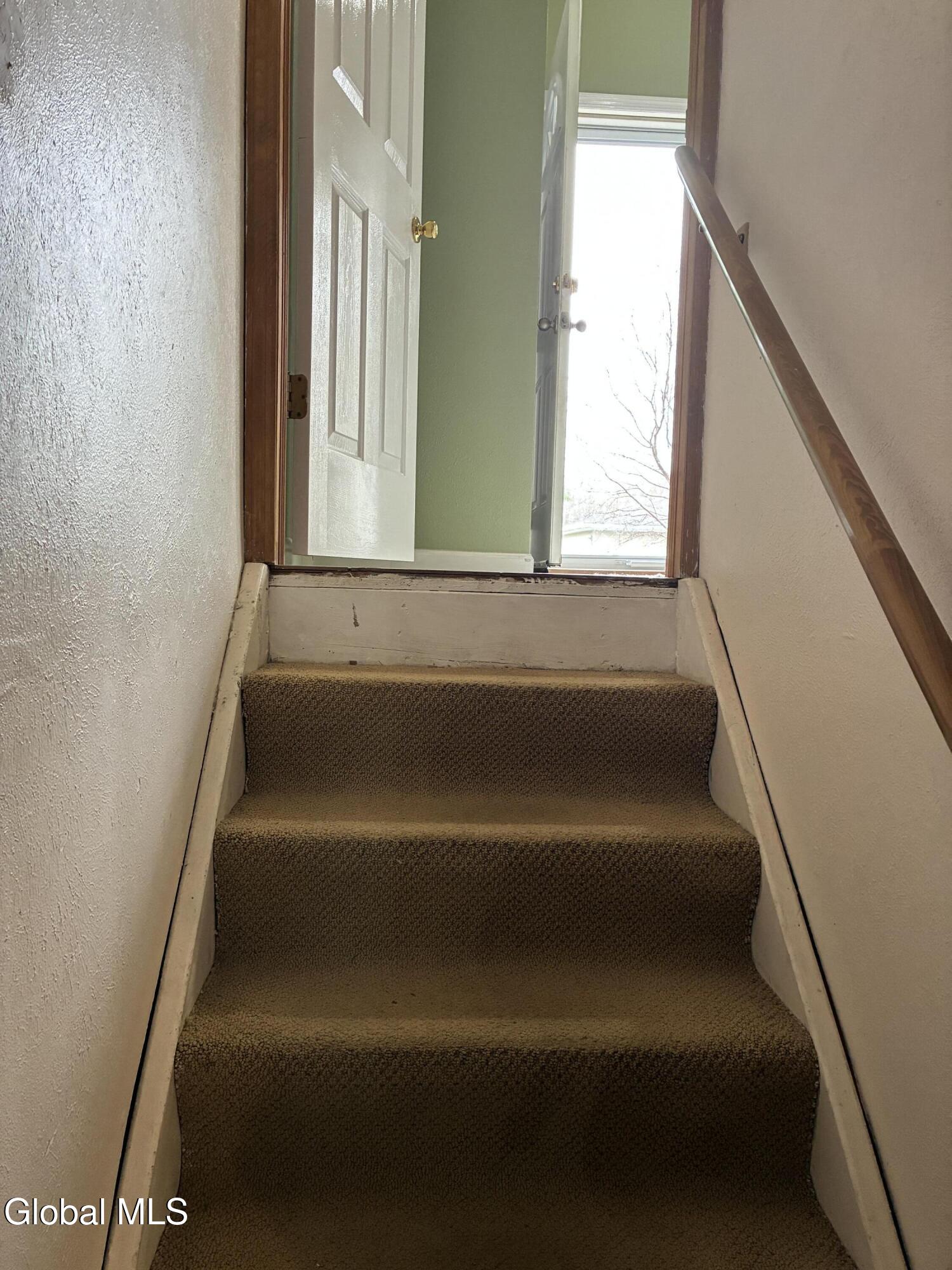 25 Stratton Circle Troy, NY 12182 - Photo 32 of 36 IMG_8324(1)