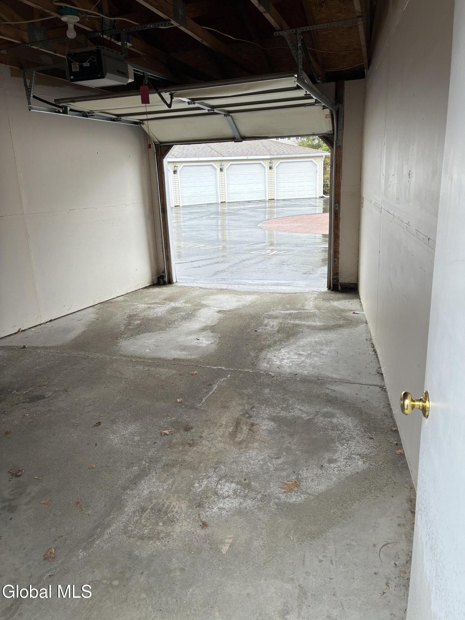 25 Stratton Circle Troy, NY 12182 - Photo 34 of 36 IMG_8326(1)