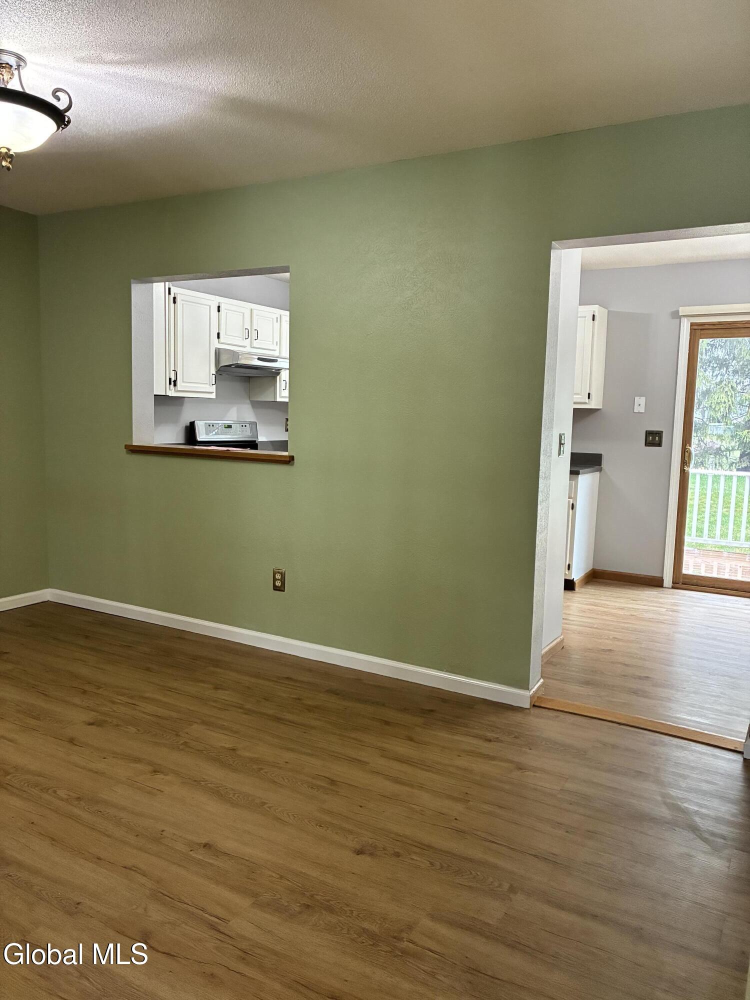 25 Stratton Circle Troy, NY 12182 - Photo 5 of 36 IMG_8297(2)