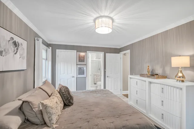 $299,900 | 1256 Plum Tree Court, Unit D1, Schaumburg, IL 60193