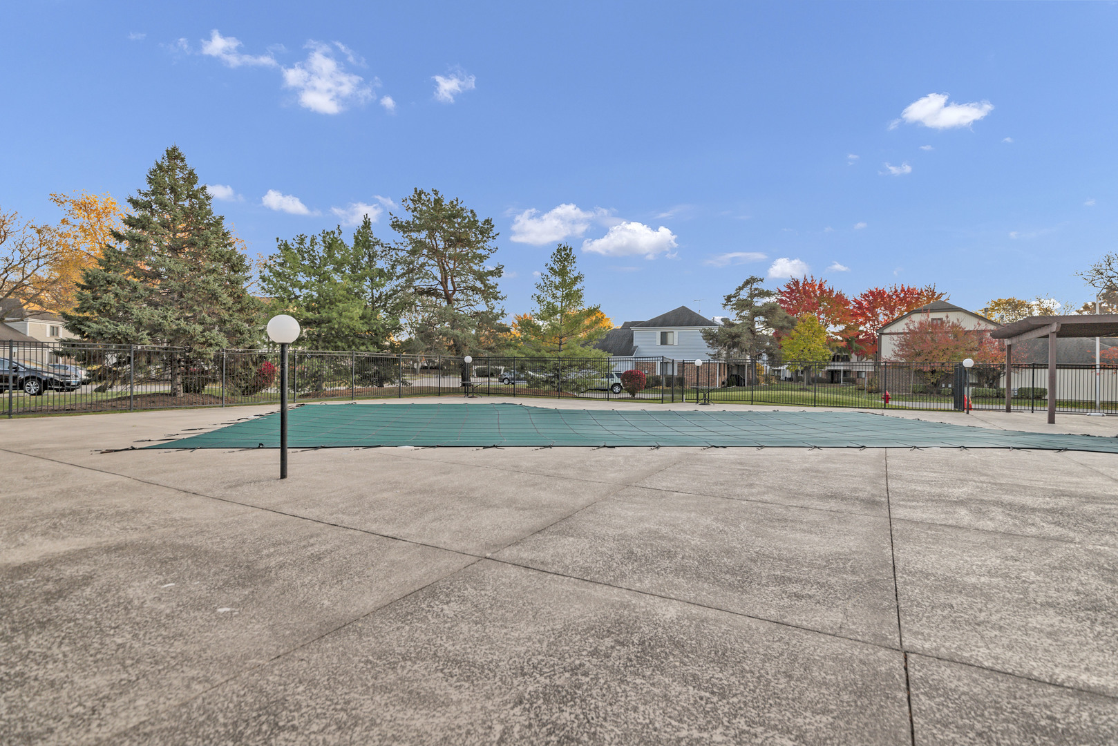 1256 Plum Tree Court, Unit D1 Schaumburg, IL 60193 - Photo 27 of 40 a view of a playground with basketball court