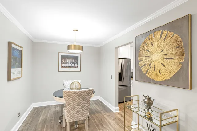 $299,900 | 1256 Plum Tree Court, Unit D1, Schaumburg, IL 60193