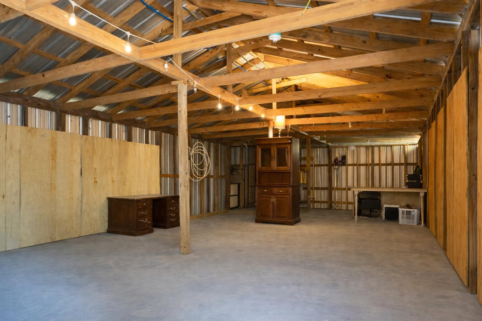 1307 Cooper Lane Summerton, SC 29148 - Photo 6 of 17 Grage