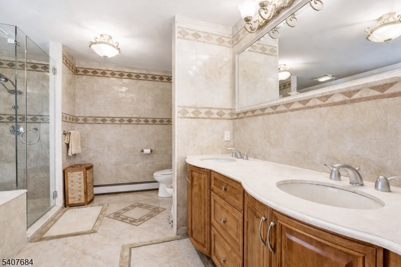 61 Carlisle Road Wayne, NJ 07470 - Photo 6 of 17