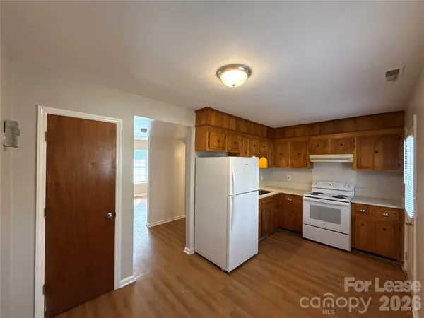 $1,195 | 409 Hawley Avenue, Unit 6, Belmont, NC 28012