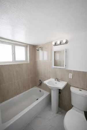 $1,725 | 6337 West Flagler Street, Unit 18, Miami, FL 33144