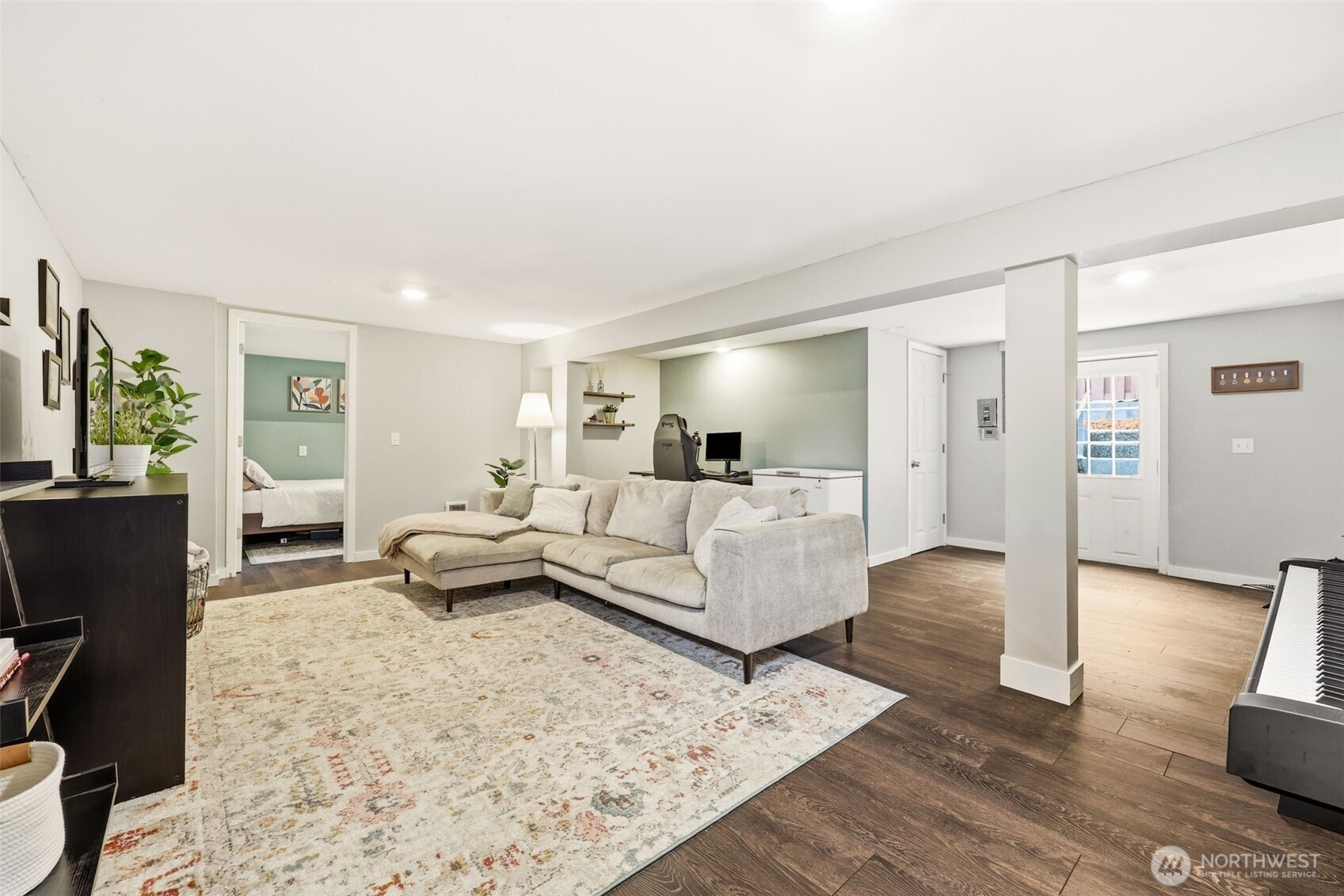 316 Southwest 124th Street Seattle, WA 98146 - Photo 19 of 37