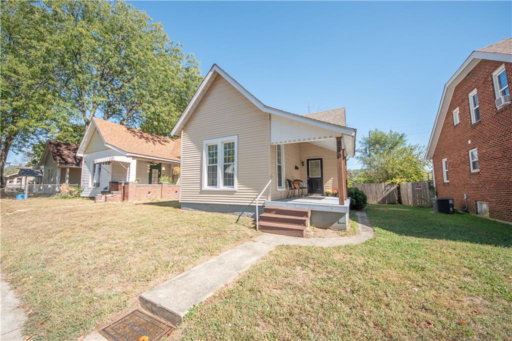 819 Reed Street Columbus, IN 47201 - Photo 1 of 18 Gallery Image 1