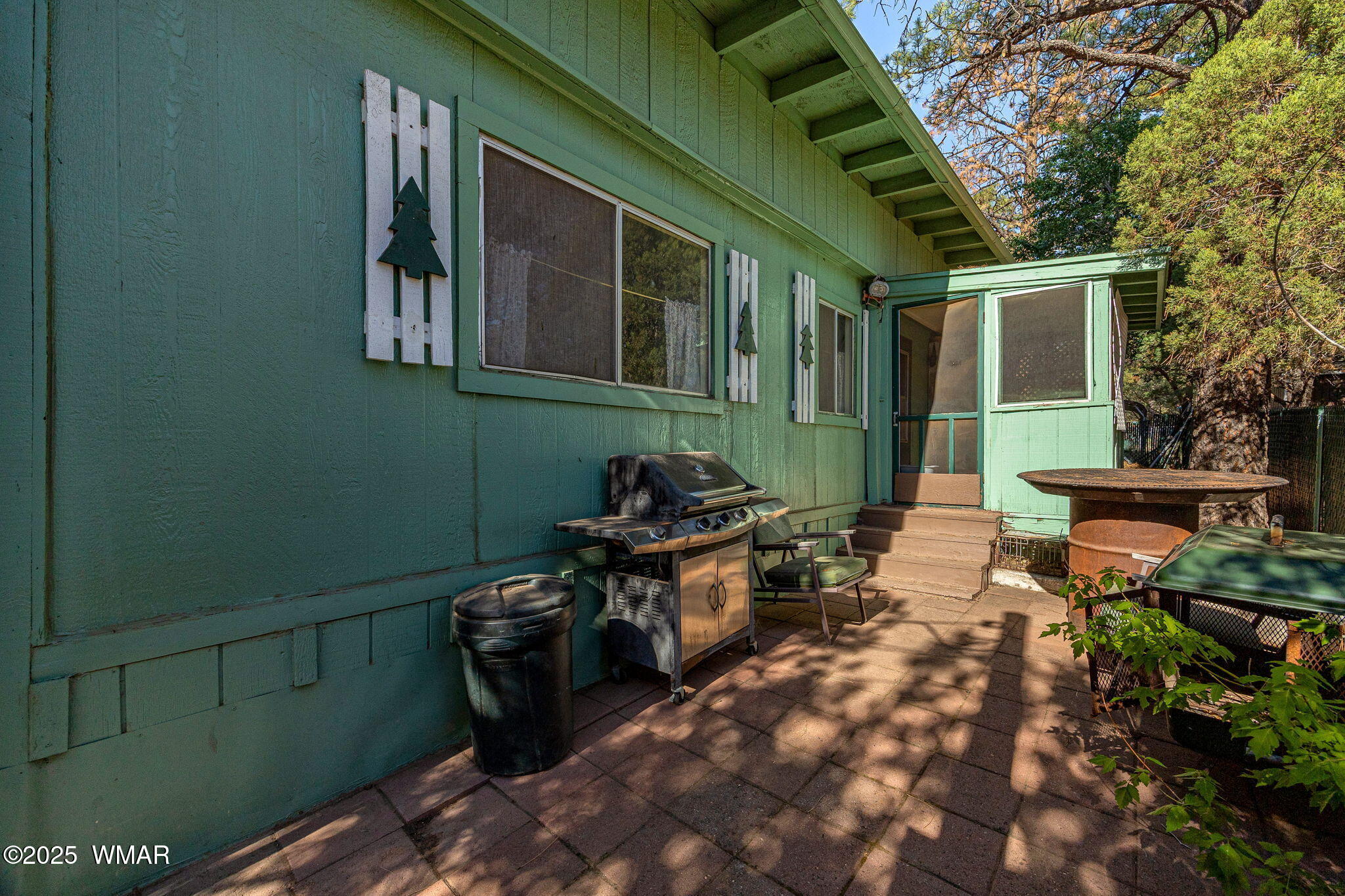 2888 Dale Road Overgaard, AZ 85933 - Photo 16 of 31 a backyard of a house with seating space