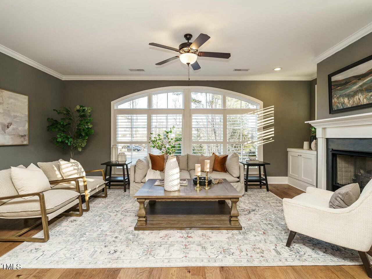 5701 Abingdon Ridge Place Raleigh, NC 27607 - Photo 8 of 32 Living Room