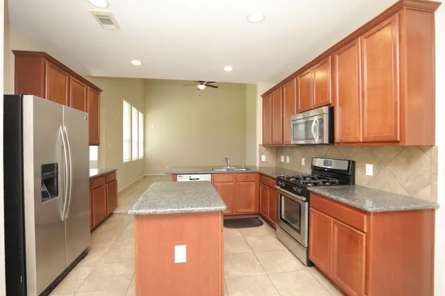 $2,280 | 11023 Heartland Grove Drive, Richmond, TX 77406