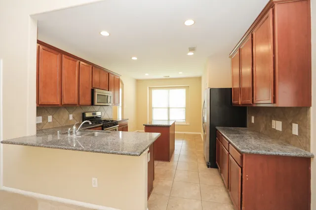 $2,280 | 11023 Heartland Grove Drive, Richmond, TX 77406