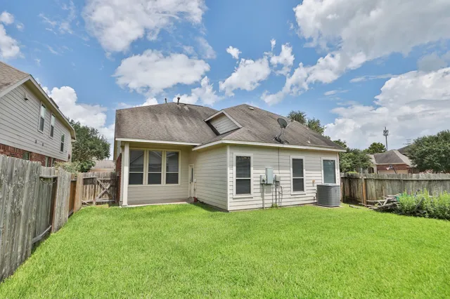 $2,280 | 11023 Heartland Grove Drive, Richmond, TX 77406