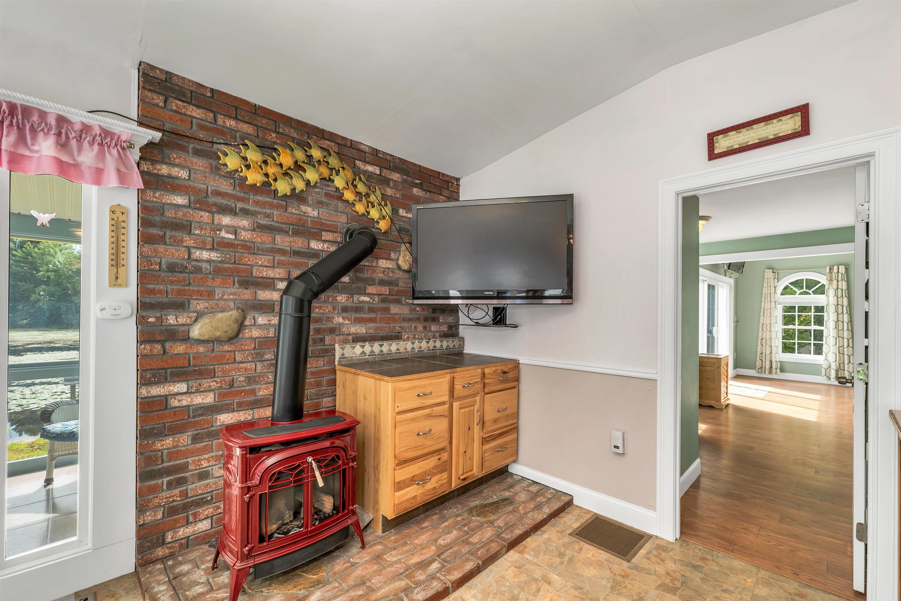 27 Collette Drive Hampstead, NH 03841 - Photo 19 of 41