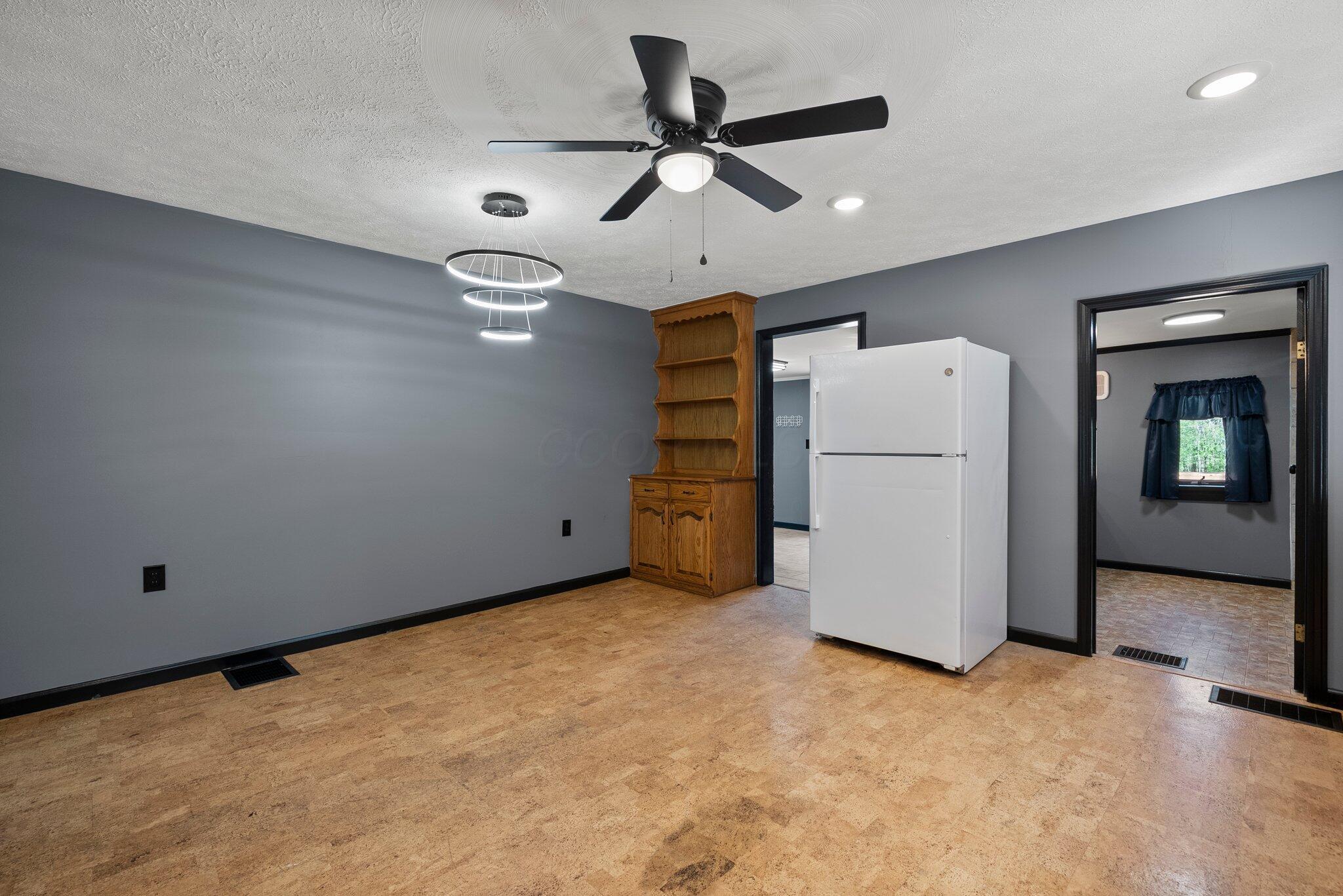 9177 Green Valley Road Mount Vernon, OH 43050 - Photo 8 of 51 DSC07642