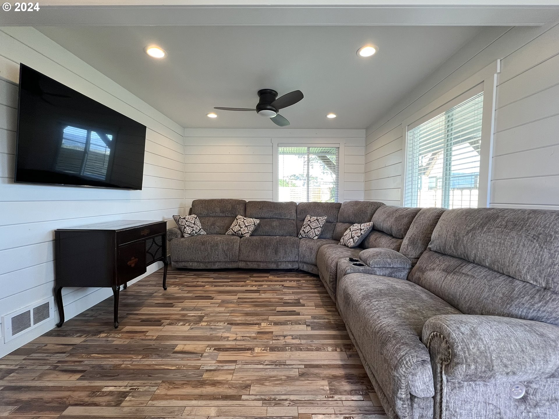 337 Mill Beach Road Brookings, OR 97415 - Photo 11 of 48 Gallery Image 11