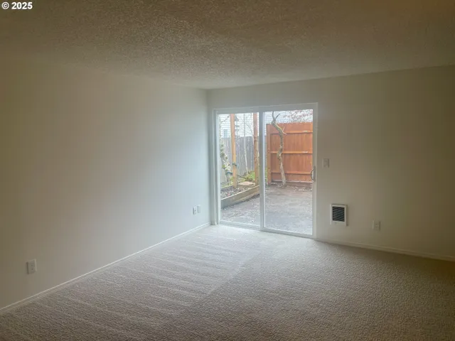 $285,000 | 732 Southeast Rene Avenue, Gresham, OR 97080