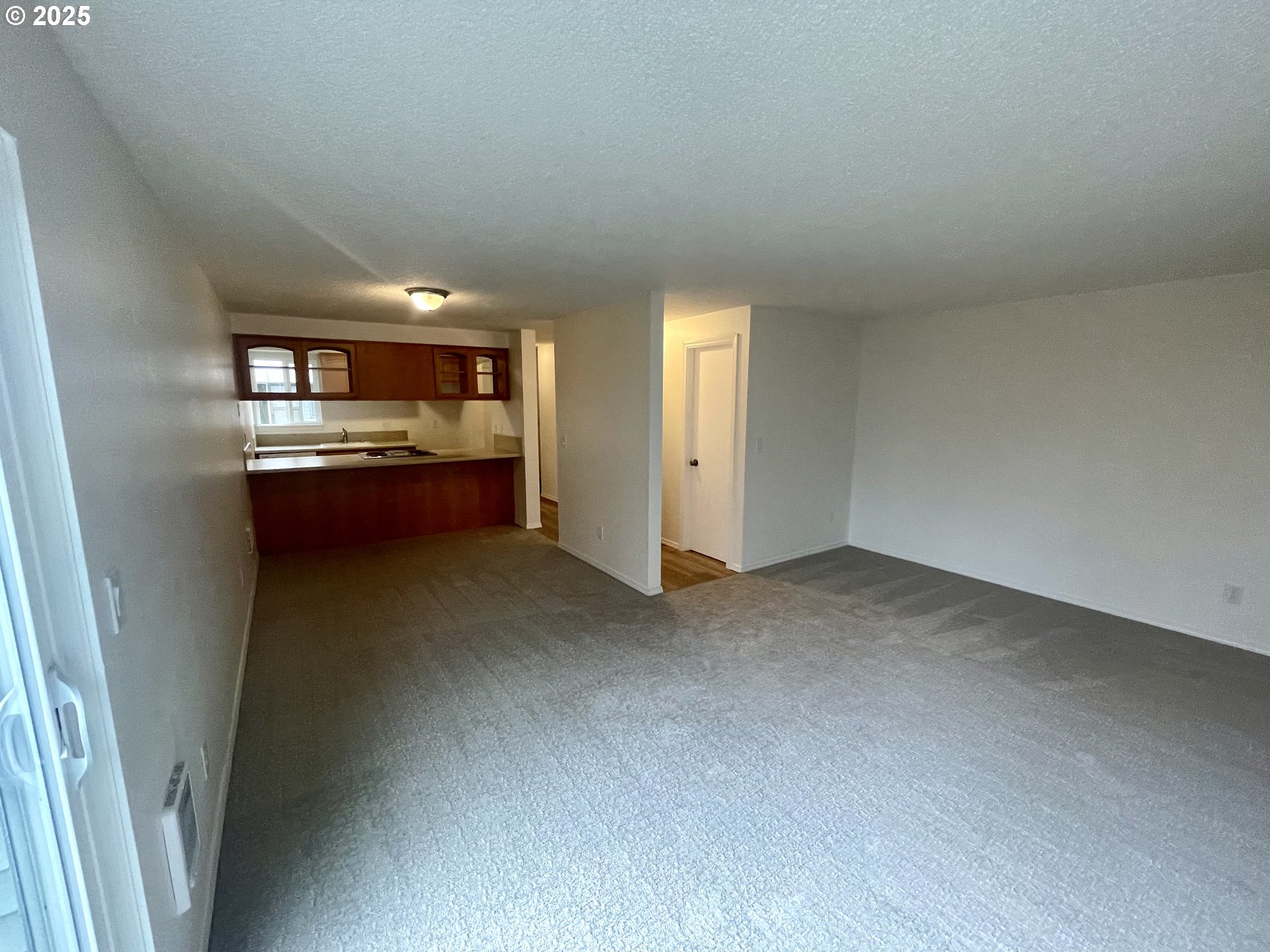 732 Southeast Rene Avenue Gresham, OR 97080 - Photo 4 of 11