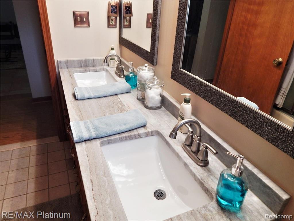 9073 Townley Road Fenton, MI 48430 - Photo 45 of 68