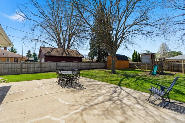 $389,900 | 3311 Pinecrest Drive, Joliet, IL 60435
