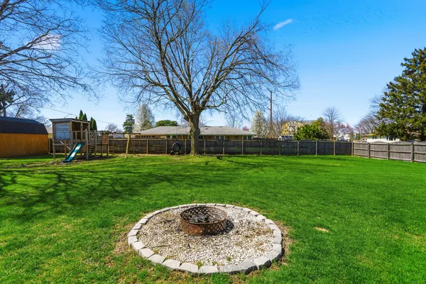 $389,900 | 3311 Pinecrest Drive, Joliet, IL 60435