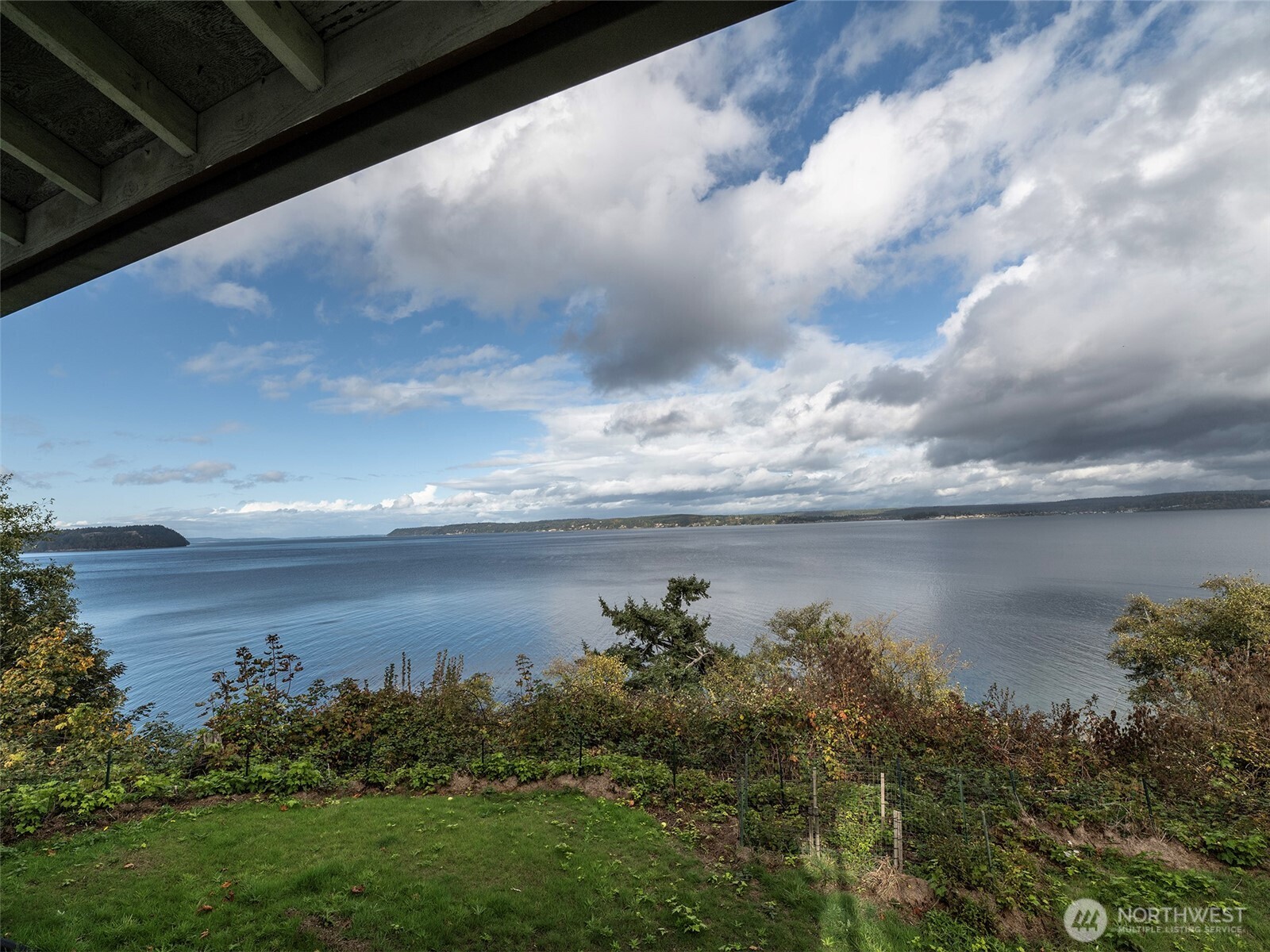 26 E Port Everett, WA 98201 - Photo 24 of 33 a view of a lake from a yard